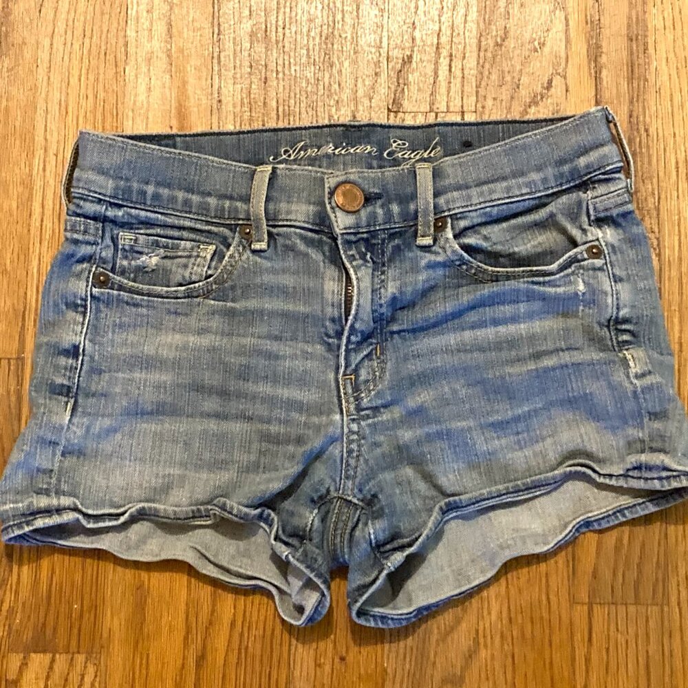 AMERICAN EAGLE Women's STRETCH Denim Shorts ~ Sz 2